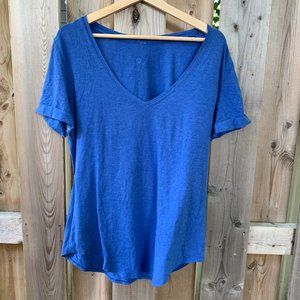 Lululemon v-neck shirt